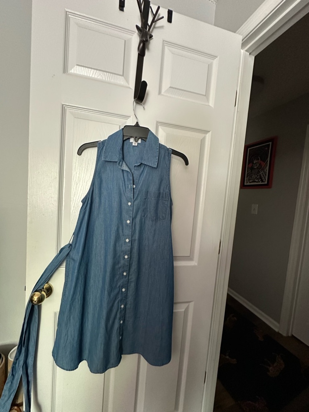 Crown & Ivy | Sleeveless Button-Front Chambray Tie Dress - Blue